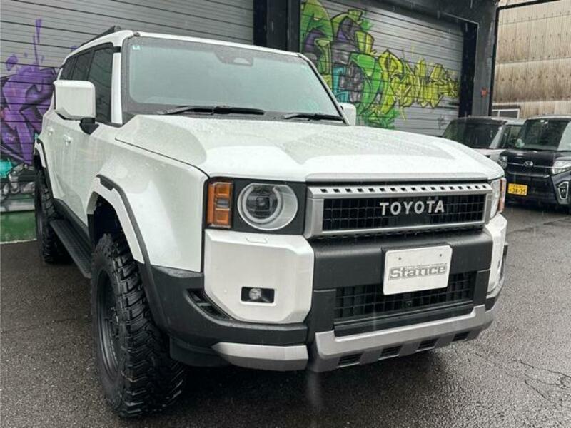 TOYOTA LAND CRUISER 250