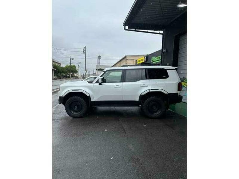 LAND CRUISER 250
