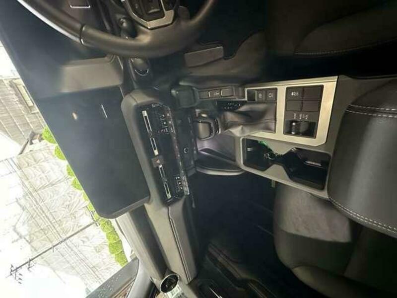 LAND CRUISER 250