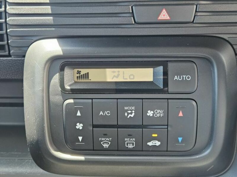N-VAN