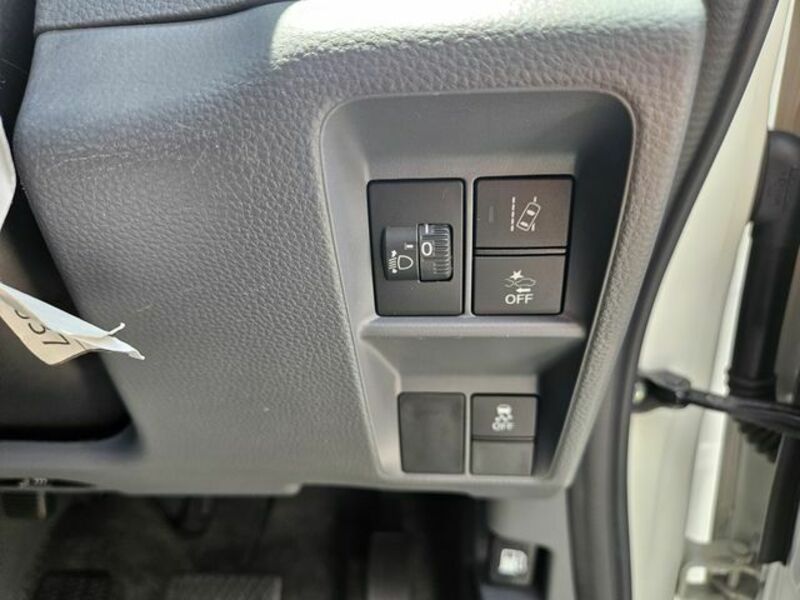 N-VAN