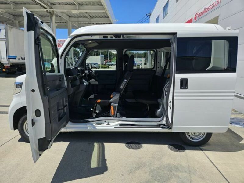 N-VAN