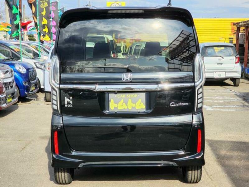 N BOX CUSTOM