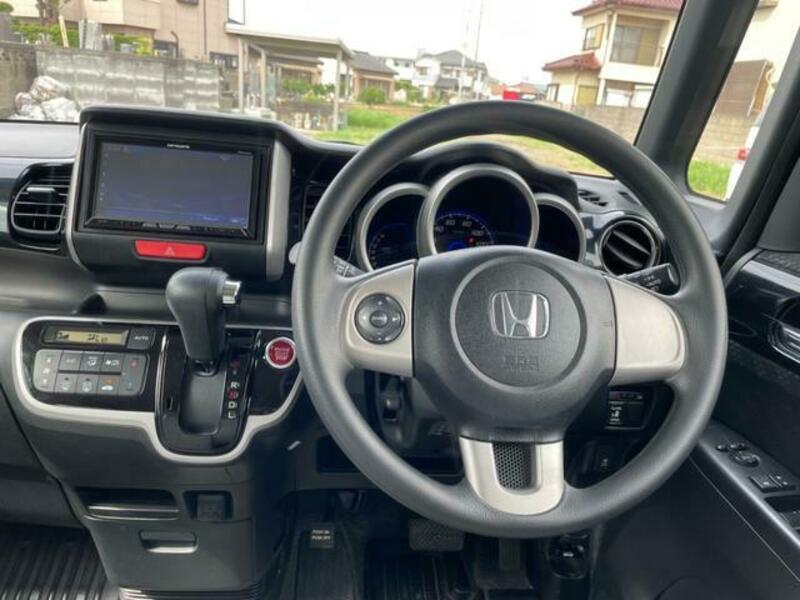 N BOX CUSTOM
