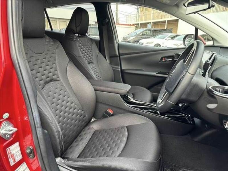 PRIUS PHV