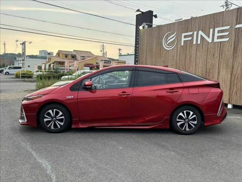 PRIUS PHV
