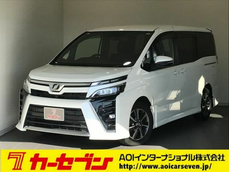 TOYOTA VOXY