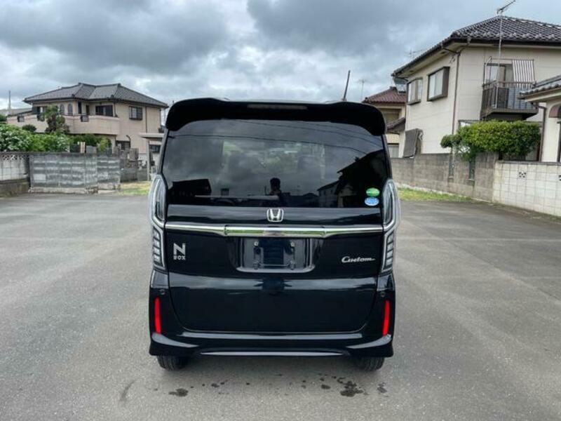 N BOX CUSTOM