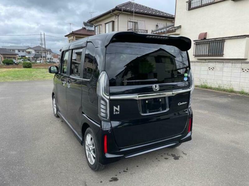 N BOX CUSTOM
