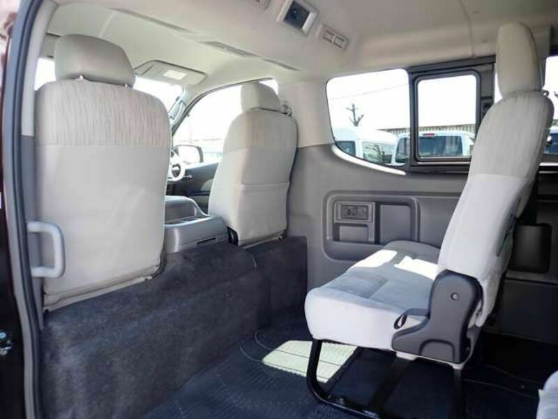 NV350 CARAVAN WAGON