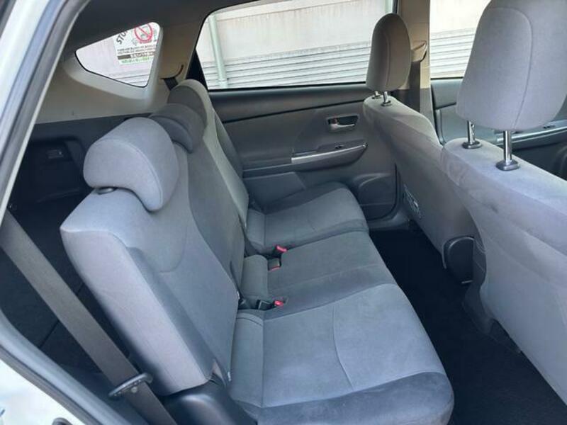 PRIUS ALPHA