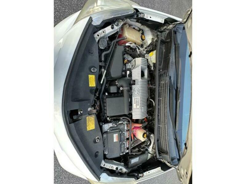 PRIUS ALPHA