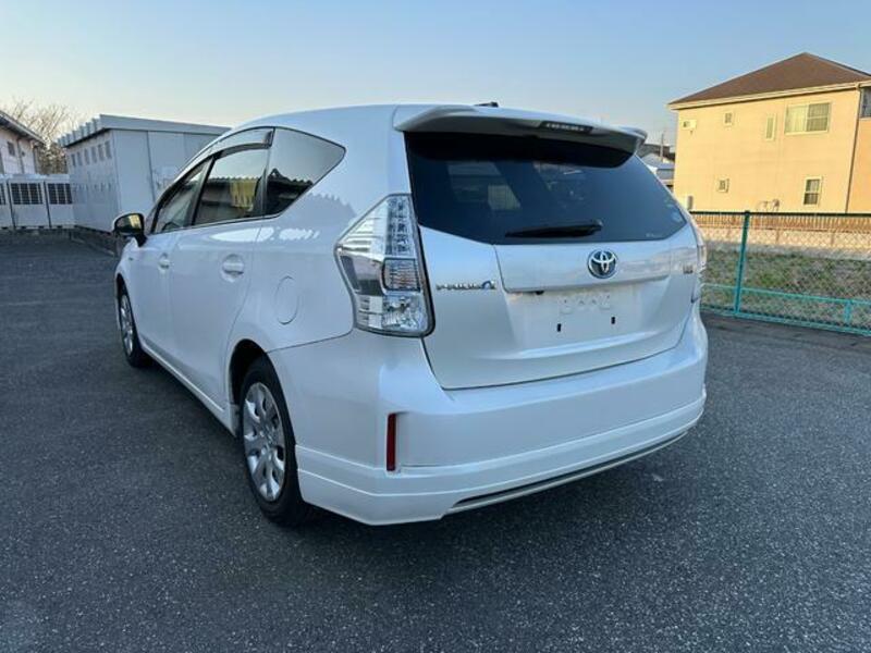 PRIUS ALPHA