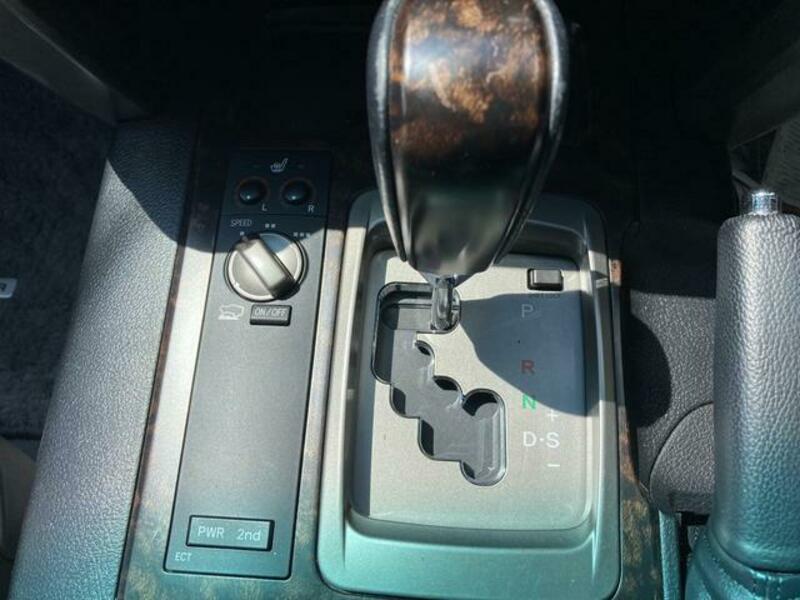 LAND CRUISER