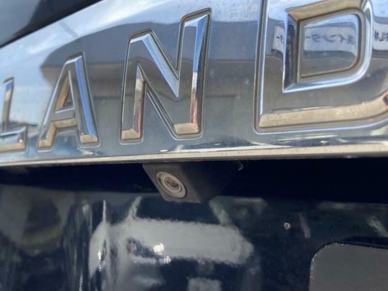 LAND CRUISER