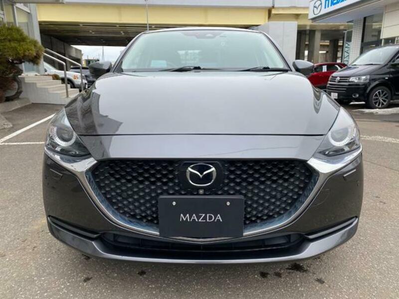 MAZDA2