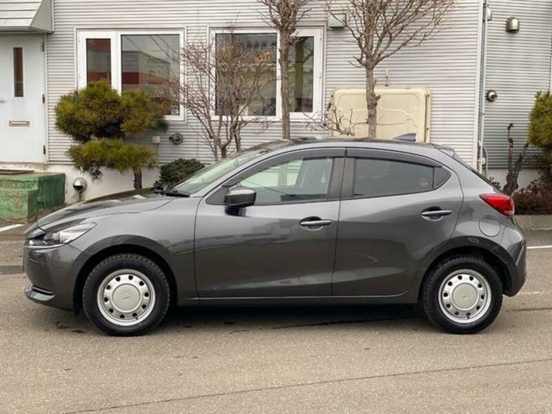 MAZDA2