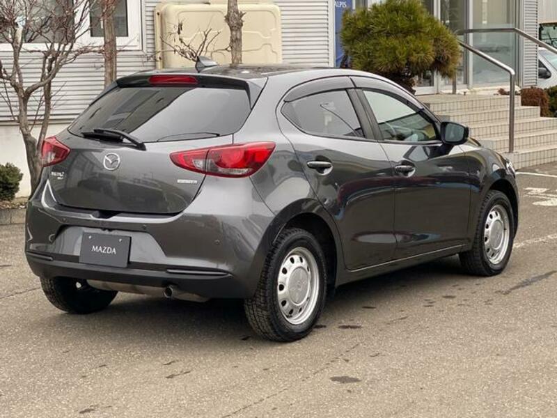 MAZDA2