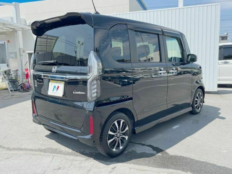N BOX CUSTOM