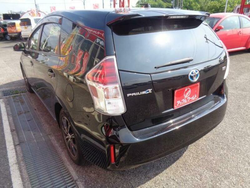 PRIUS ALPHA
