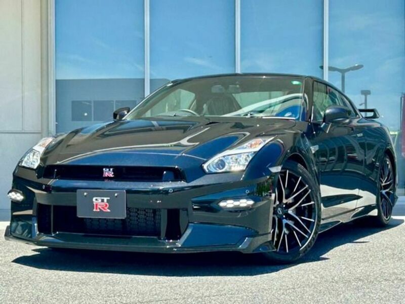 NISSAN GT-R