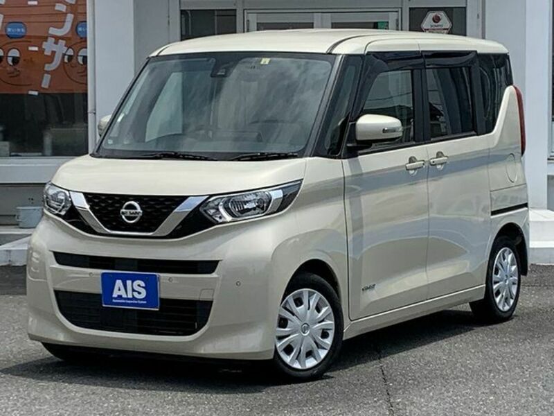 NISSAN ROOX