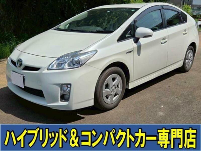 TOYOTA PRIUS