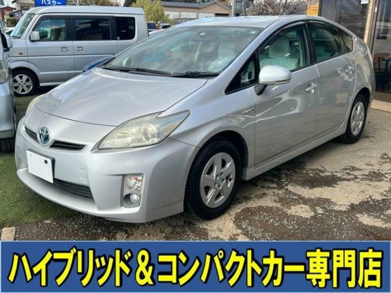TOYOTA PRIUS