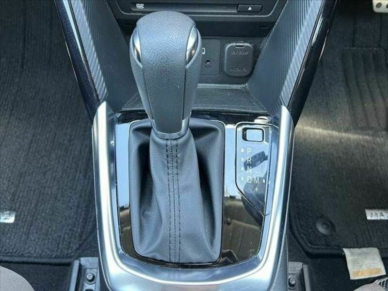 MAZDA2