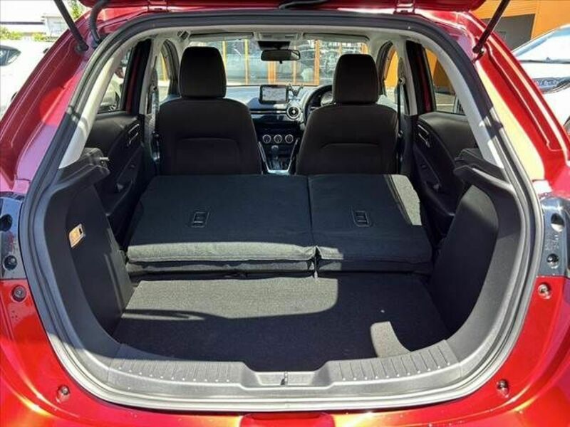 MAZDA2