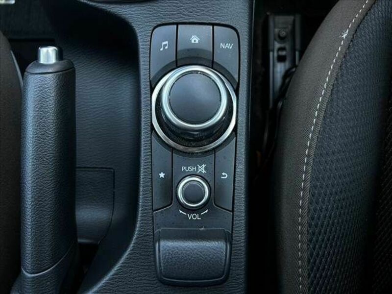 MAZDA2