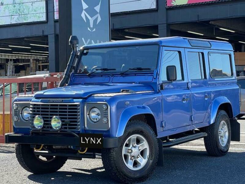 LAND ROVER DEFENDER