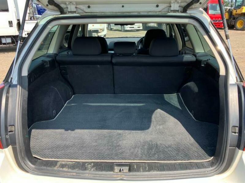 LEGACY OUTBACK
