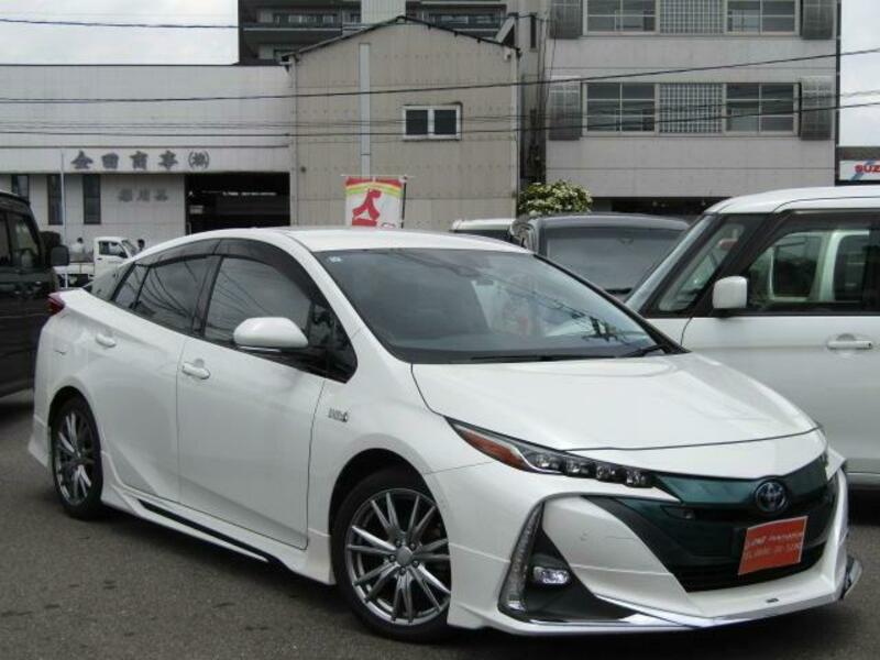 PRIUS PHV