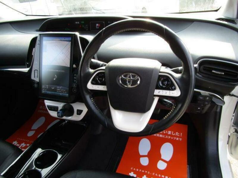 PRIUS PHV