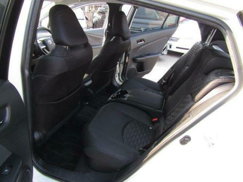 PRIUS PHV