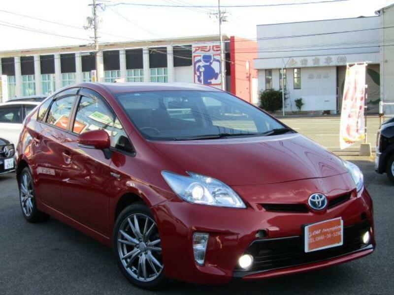 TOYOTA PRIUS