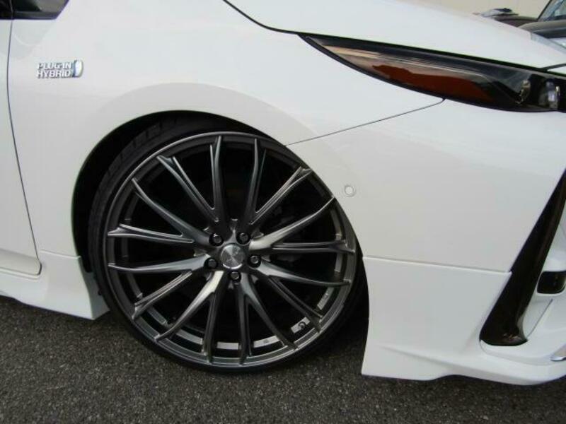 PRIUS PHV