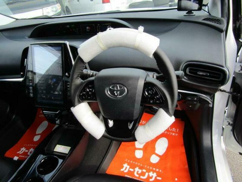 PRIUS PHV