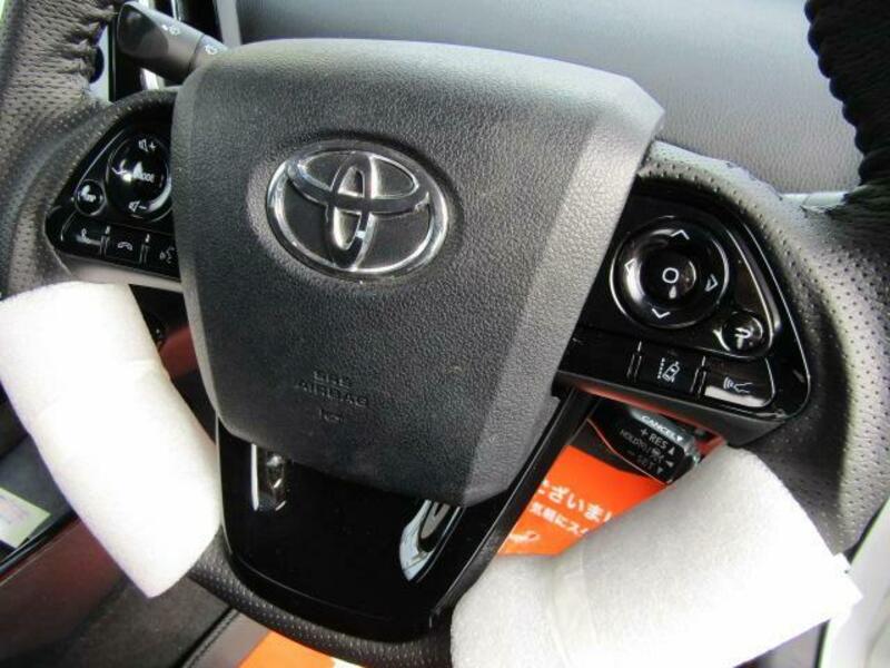 PRIUS PHV