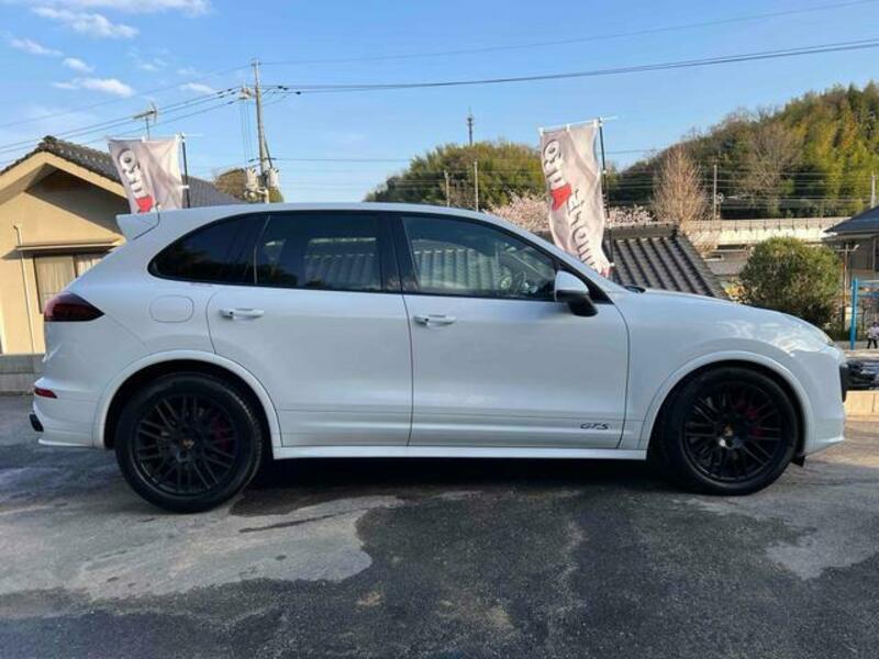 CAYENNE