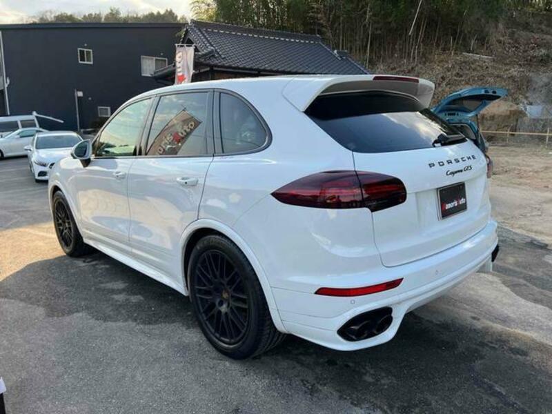 CAYENNE