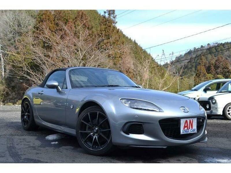 ROADSTER-0
