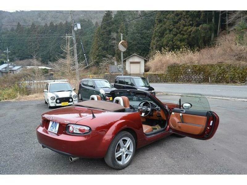 ROADSTER