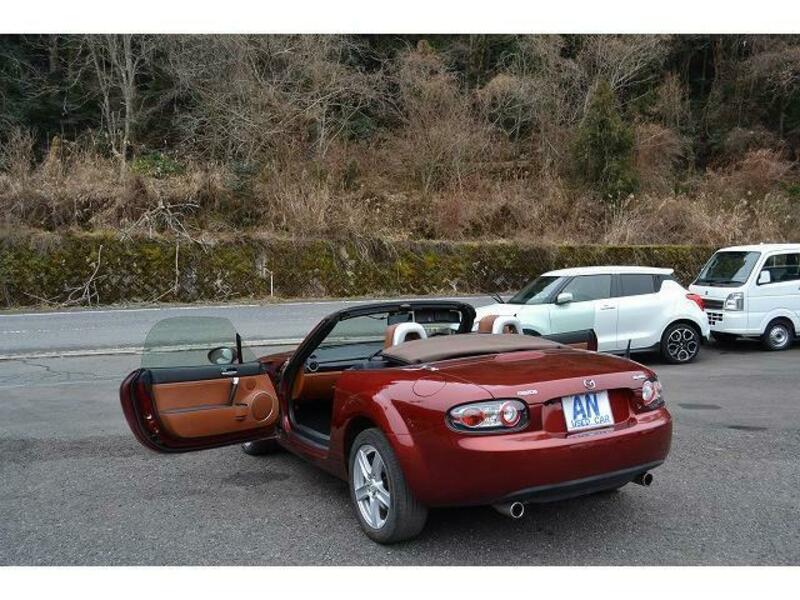 ROADSTER