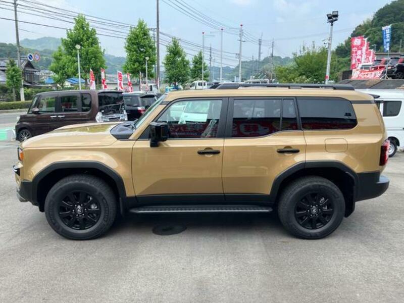LAND CRUISER 250