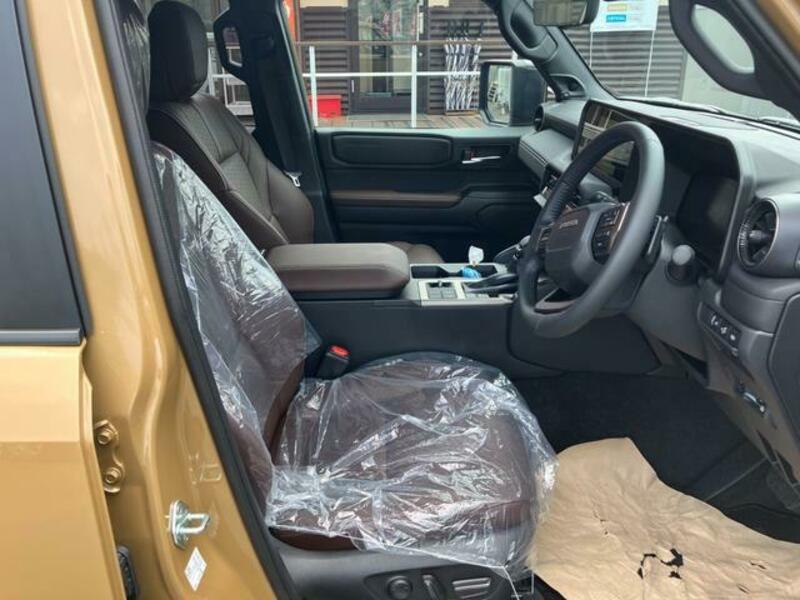 LAND CRUISER 250