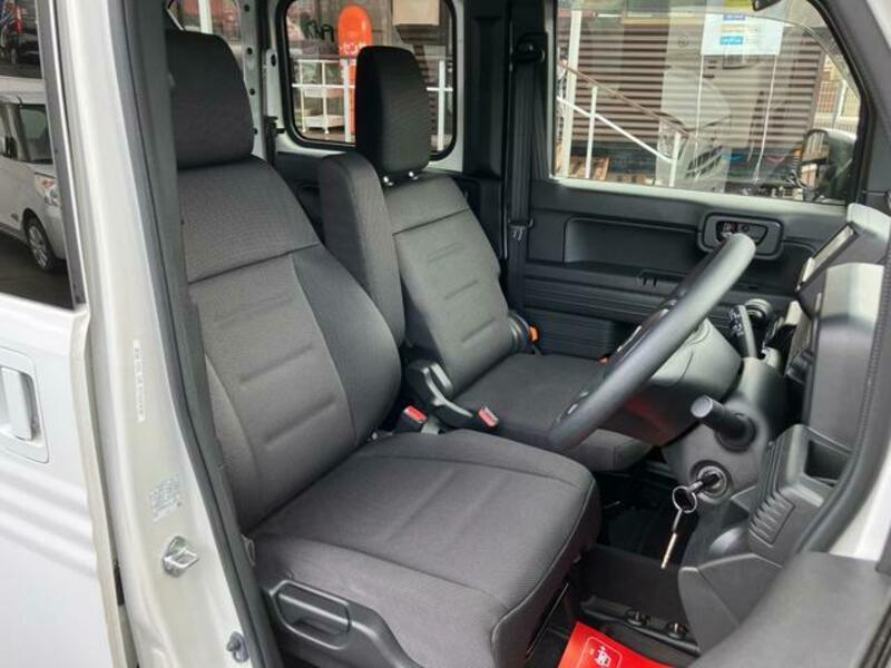 N-VAN