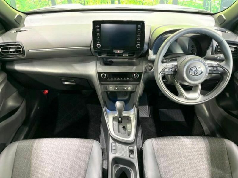YARIS CROSS