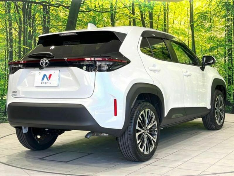 YARIS CROSS
